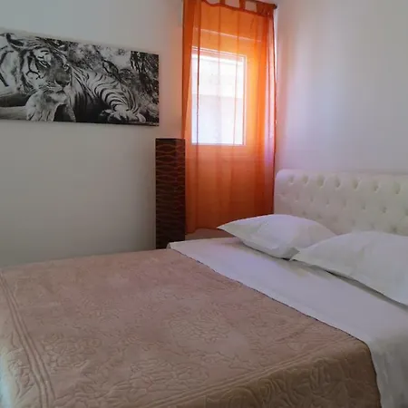 Milena Apartment Omis